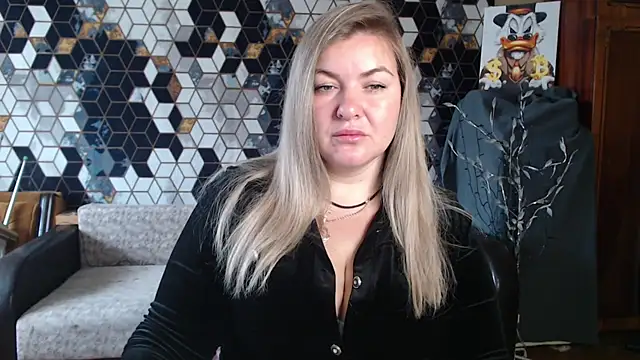 NikaSkylink online show from April 10, 2026, 4:50 am