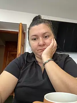 Liza Will online show from November 30, 2025, 9:24 am