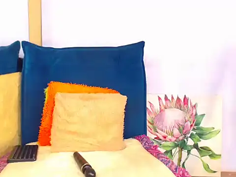 SexyScarlet101 online show from November 26, 2025, 6:31 pm