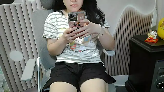 Emachiii online show from September 11, 2025, 12:16 pm