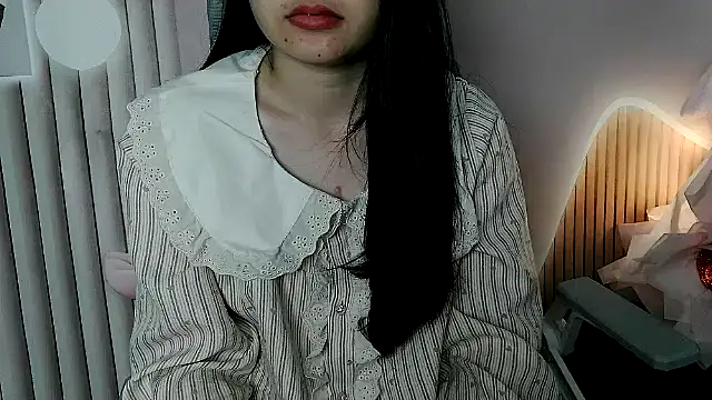 Emachiii online show from November 29, 2025, 2:14 am