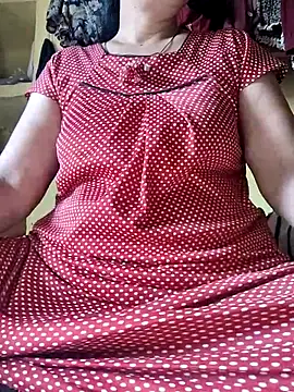 Snapshot of Cuty_siya_143 chatting on May 20, 2026, 10:32 am Cuty siya 143 online show from May 20, 2026, 10:32 am