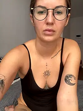 ElizabetBlack online show from October 20, 2025, 8:59 am