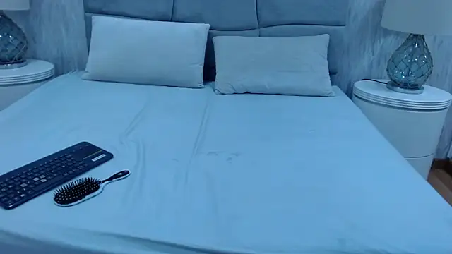 LittleeStar online show from September 20, 2025, 12:33 am