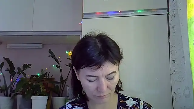 Krystal 82 online show from September 12, 2025, 5:18 am