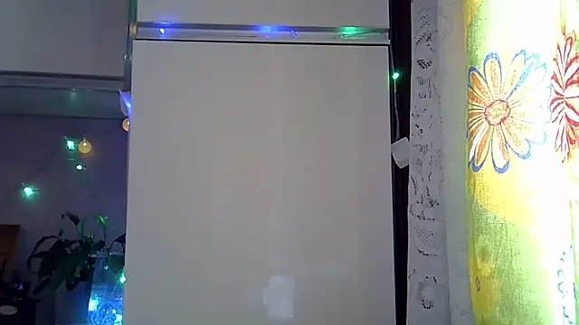 Krystal 82 online show from October 29, 2025, 11:01 am