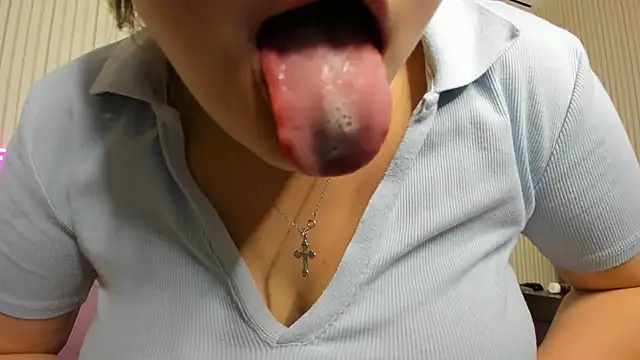 Snapshot of milalapka chatting on December 4, 2025, 10:07 pm milalapka online show from December 4, 2025, 10:07 pm