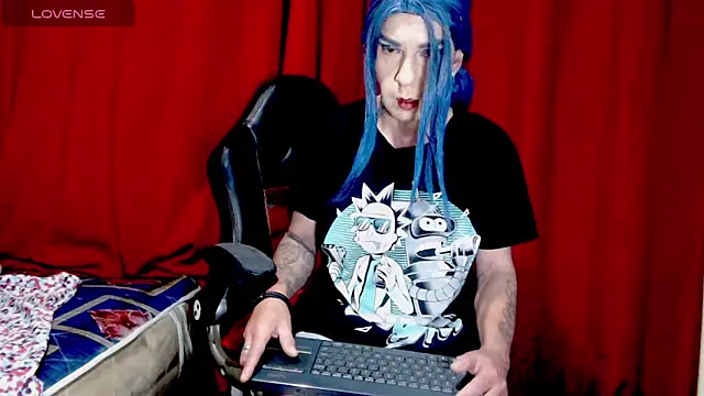 blondehot5v online show from March 12, 2026, 12:44 pm