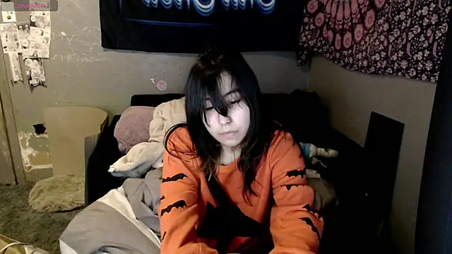 London Ray online show from October 19, 2025, 5:41 am