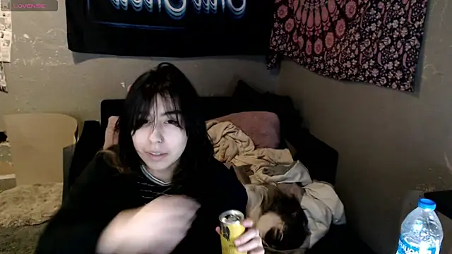 London Ray online show from October 22, 2025, 2:23 am