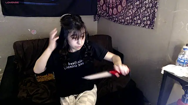 London Ray online show from March 16, 2026, 8:24 pm