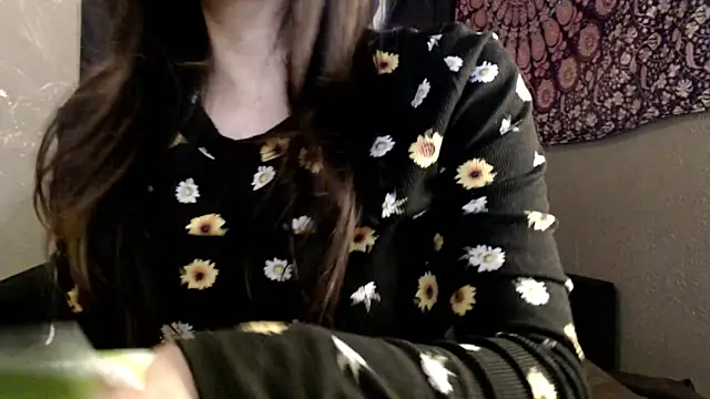 Snapshot of London_Ray chatting on May 22, 2026, 1:35 am London Ray online show from May 22, 2026, 1:35 am
