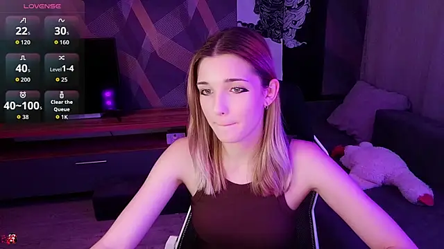 Sandy Belle online show from September 20, 2025, 6:31 pm