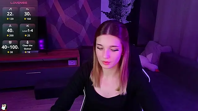 Sandy Belle online show from September 24, 2025, 8:01 pm