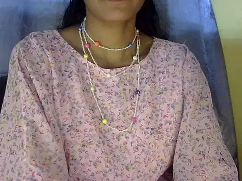 zara Khan0 online show from September 22, 2025, 4:42 pm