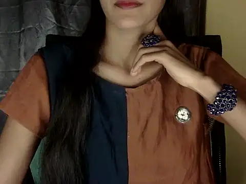 zara Khan0 online show from December 3, 2025, 5:22 pm
