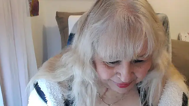 SusiLifeXXX online show from November 8, 2025, 11:25 pm