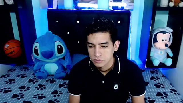 x oliver x online show from September 14, 2025, 4:44 am