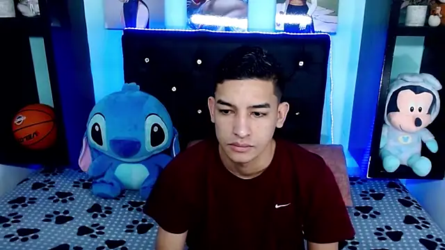 x oliver x online show from September 22, 2025, 4:36 am