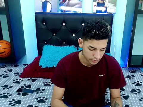 x oliver x online show from September 25, 2025, 3:32 am