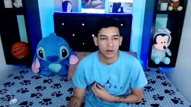 x oliver x online show from October 1, 2025, 4:18 am