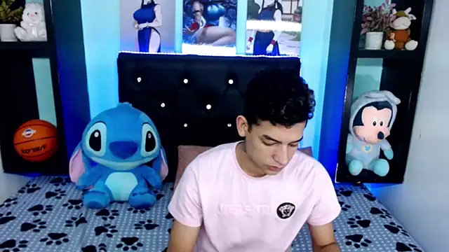 x oliver x online show from October 24, 2025, 4:53 am