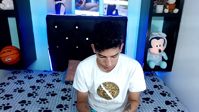 x oliver x online show from November 2, 2025, 4:48 am