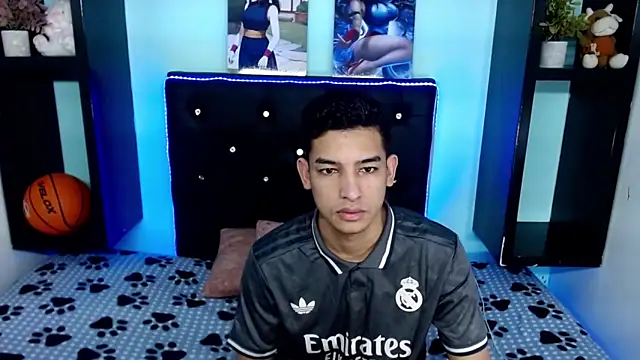 x oliver x online show from November 30, 2025, 2:59 am