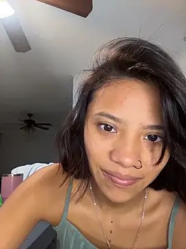 Snapshot of Nia_Desire chatting on June 11, 2026, 7:06 am Nia Desire online show from June 11, 2026, 7:06 am