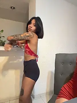 Snapshot of Nia_Desire chatting on July 21, 2026, 7:22 am Nia Desire online show from July 21, 2026, 7:22 am