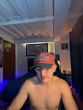 Justin trevor1 online show from October 21, 2025, 1:17 am