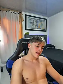 Justin trevor1 online show from June 4, 2026, 10:05 pm