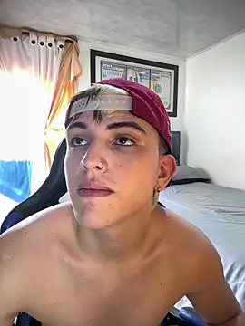 Justin trevor1 online show from June 12, 2026, 7:35 pm
