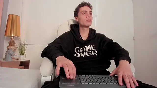 dark sun302 online show from September 30, 2025, 9:31 pm