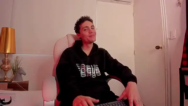 dark sun302 online show from October 5, 2025, 9:02 pm