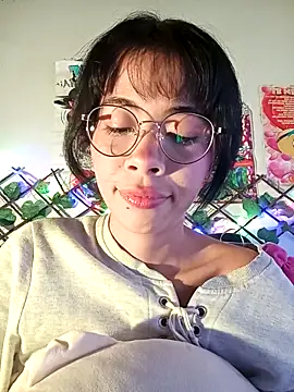 Snapshot of dolliette24 chatting on May 10, 2026, 9:36 am dolliette24 online show from May 10, 2026, 9:36 am