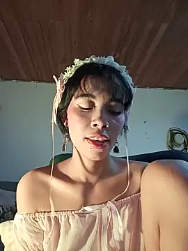 dolliette24 online show from June 19, 2026, 1:04 pm