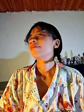 dolliette24 online show from July 13, 2026, 5:32 am