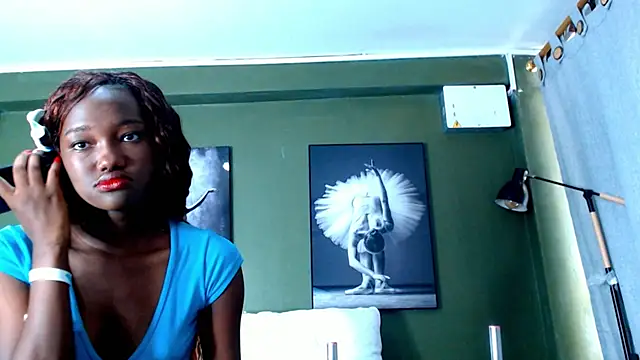 Evaa 18 online show from September 24, 2025, 5:38 pm