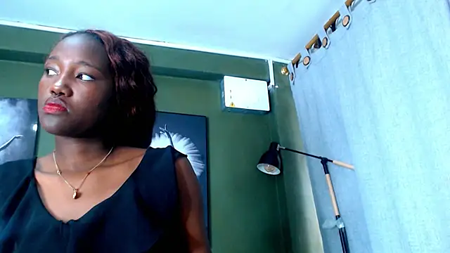 Evaa 18 online show from October 4, 2025, 5:33 pm