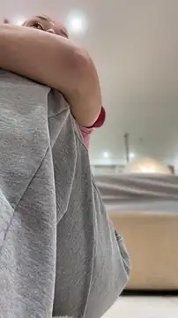 ZoeyNeal online show from April 20, 2026, 2:09 pm