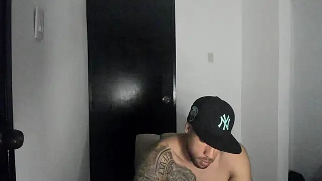 Snapshot of ThiagoLugo chatting on June 4, 2026, 9:32 pm ThiagoLugo online show from June 4, 2026, 9:32 pm