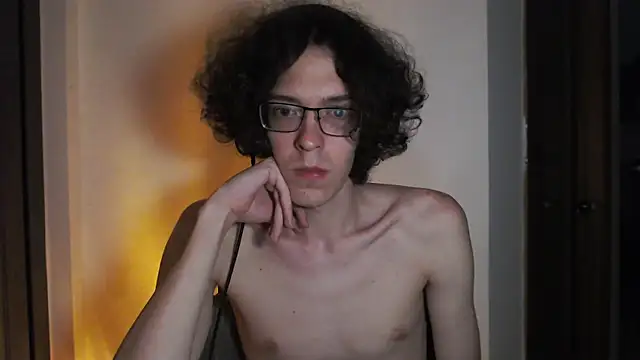 LovesomeCookie online show from April 24, 2026, 6:21 pm