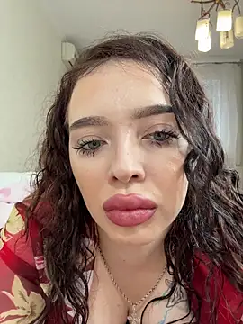 Hannah xBaby online show from December 5, 2025, 10:02 am