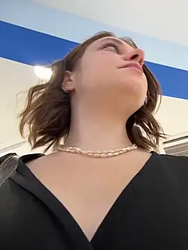 lucy-joy online show from September 25, 2025, 10:30 am