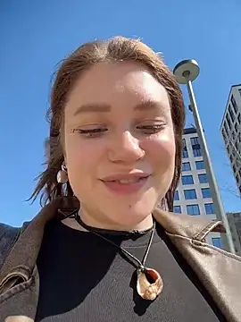 Snapshot of lucy-joy chatting on May 3, 2026, 10:21 am lucy-joy online show from May 3, 2026, 10:21 am