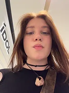 Snapshot of lucy-joy chatting on May 22, 2026, 10:32 am lucy-joy online show from May 22, 2026, 10:32 am