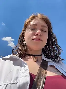 Snapshot of lucy-joy chatting on June 10, 2026, 9:19 am lucy-joy online show from June 10, 2026, 9:19 am