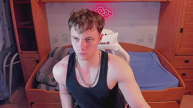 Dexter Bennett online show from July 20, 2026, 9:39 pm
