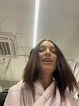 DollyTall online show from January 13, 2026, 9:25 am